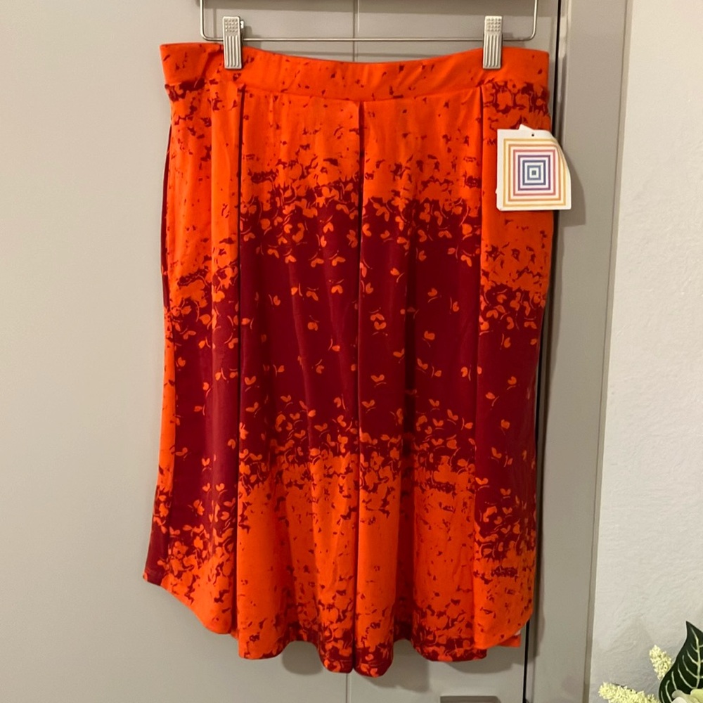 FINAL Sale before donating NWT Lularoe Orange/Rust Skirt & 2 Side Pockets Size L